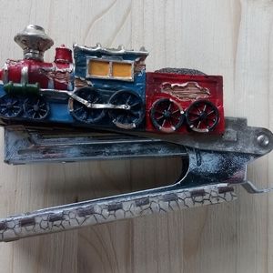 Great little train stapler that uses little staple